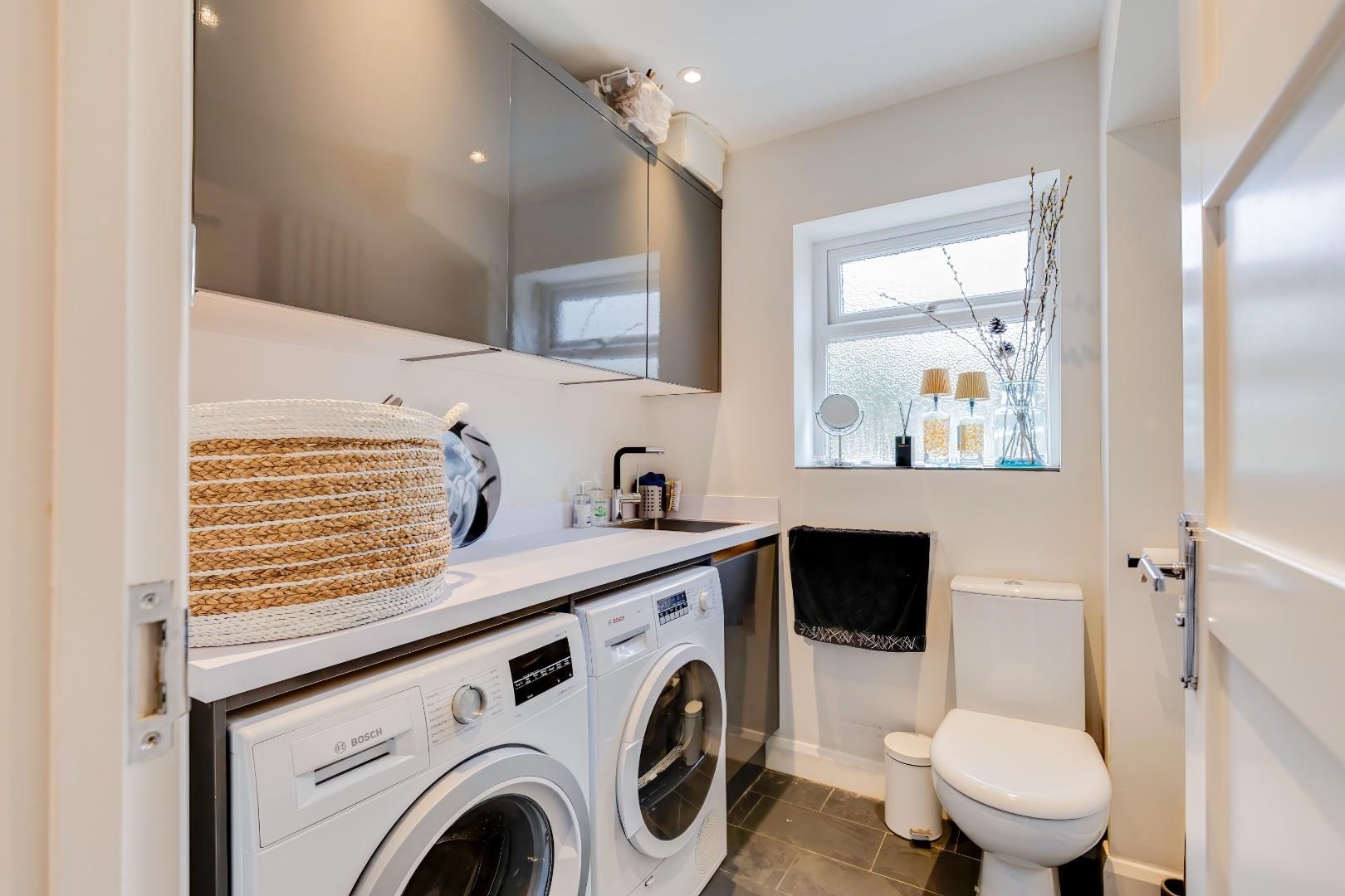 Bracklinn, St. Quentins Close, Llanblethian, Cowbridge, Vale of Glamorgan, CF71 7EZ